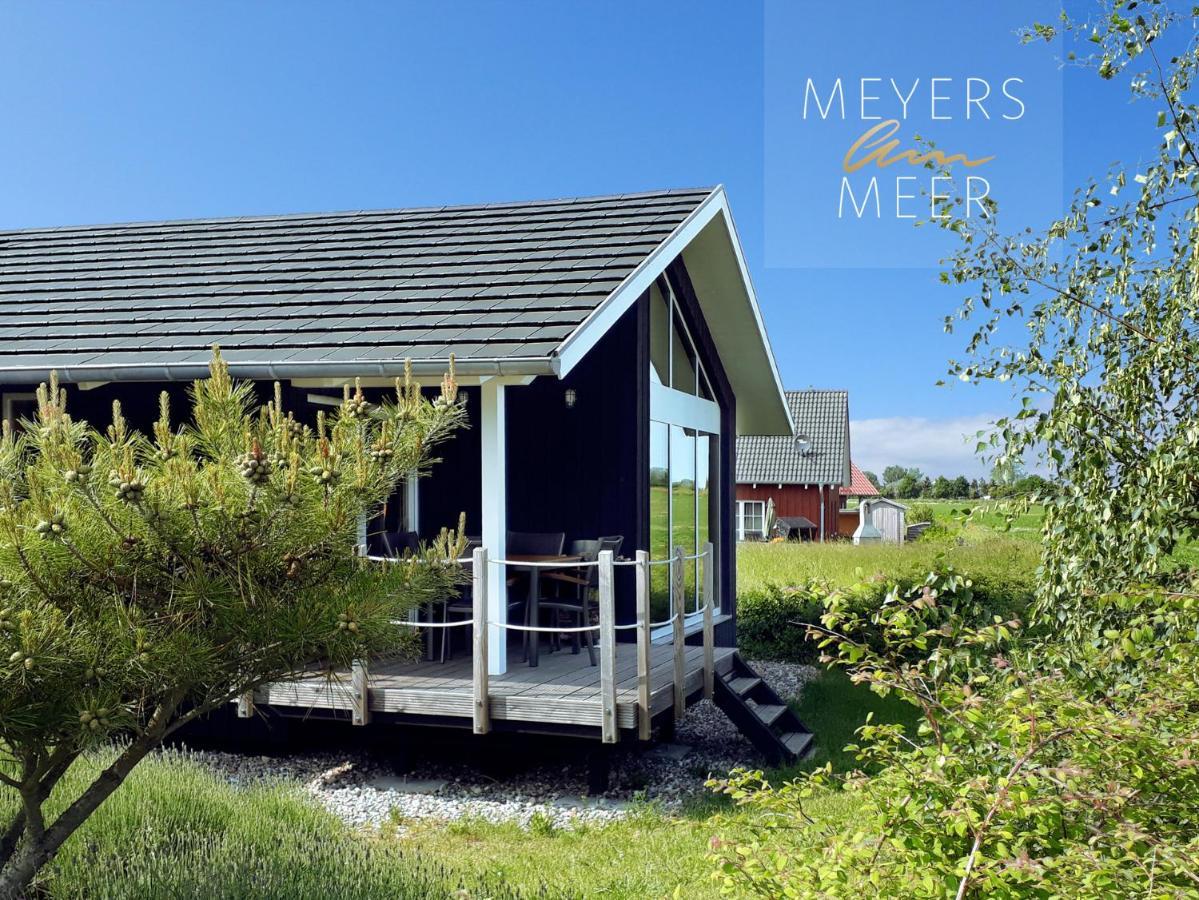 Schwarzes Holzferienhaus Mit Sauna -- Feldrain -- An Der Ostsee, Zierow Bei Wismar, 4-6 Personen Εξωτερικό φωτογραφία